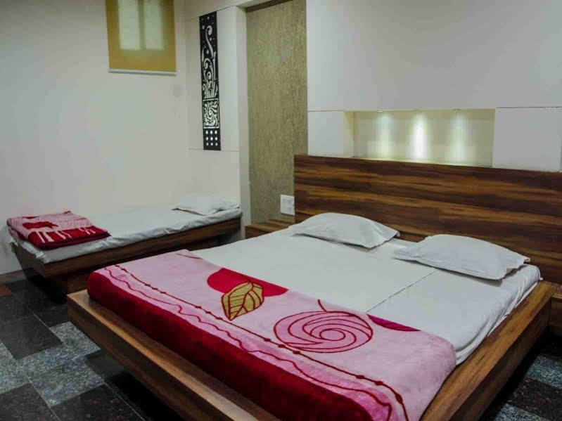 Hotel Kanha Indore Exterior photo